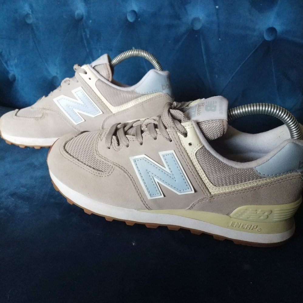 New Balance 574 women's sneakers